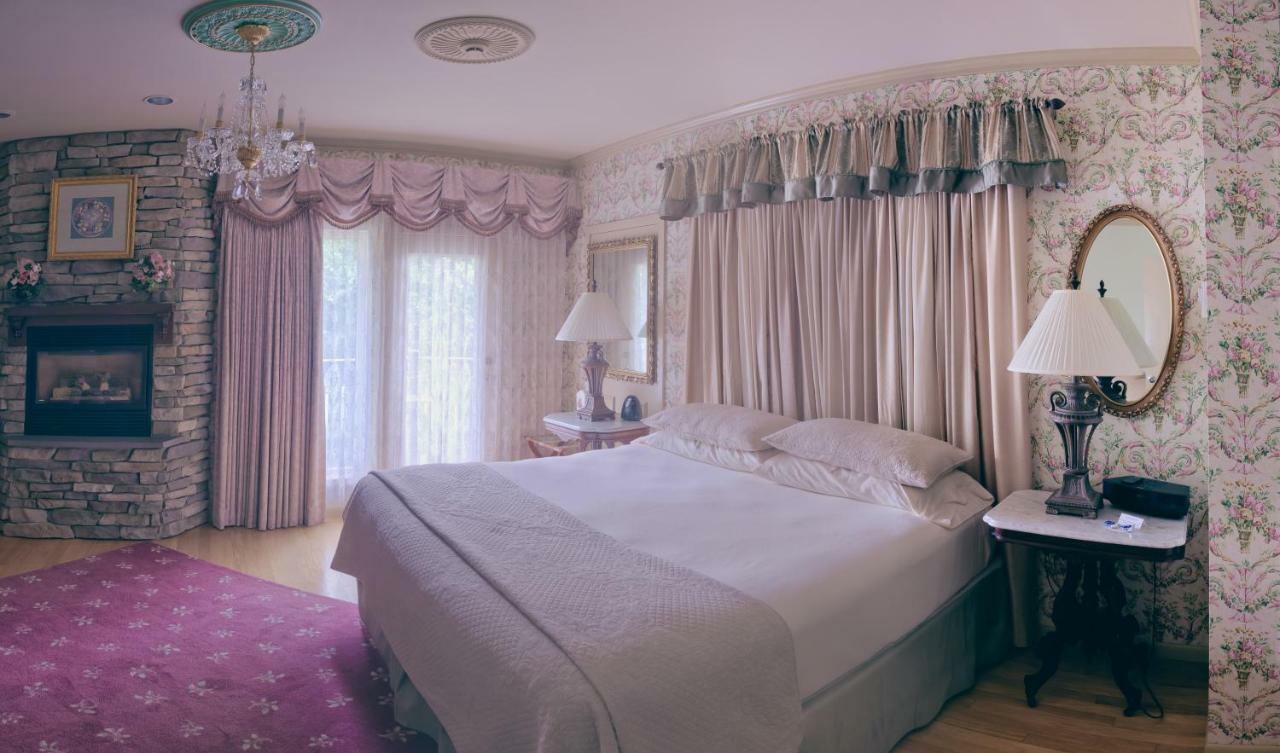 Bed and Breakfast Twin Pine Manor Ефрета Екстер'єр фото